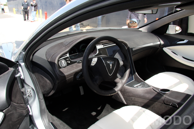 Illustration for article titled Tesla Model S Electric Sedan Prototype Has a Giant Touch Dashboard